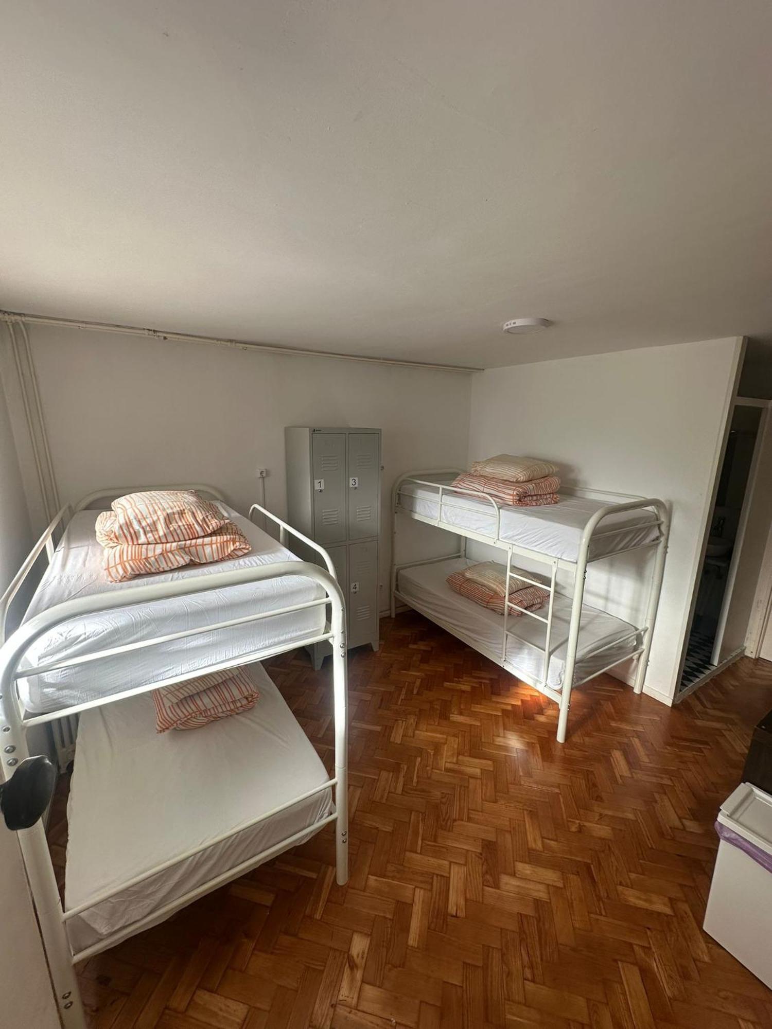 Hostal O2 *